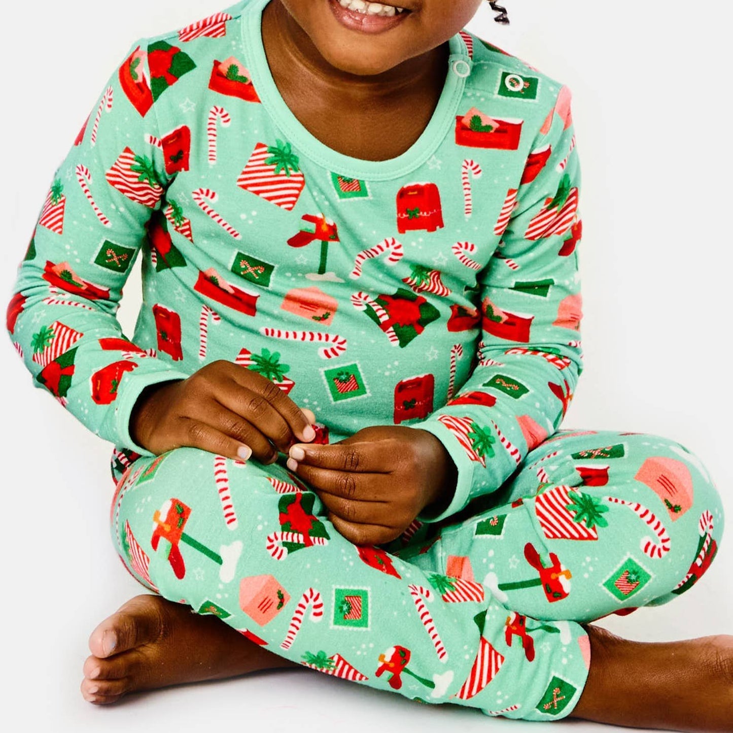 Long Sleeve Pajama Set - Santa Mail